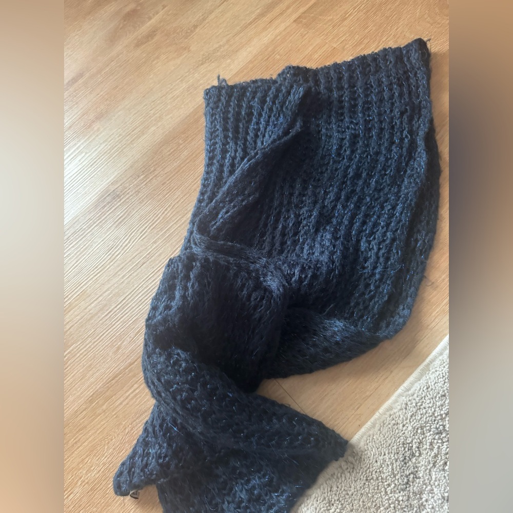 Elegant Black Knit Scarf